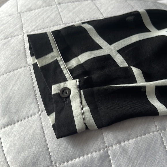 Ladies blouse - Picture 3 of 5